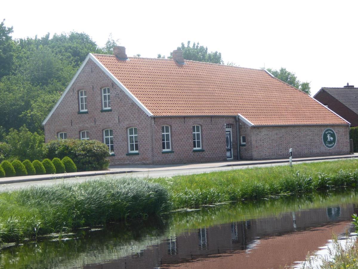 Ferienwohnung Gulf Im Gulfhof Am Kanal Grossefehn Ngoại thất bức ảnh